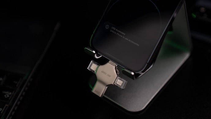 محرك أقراص فلاش USB Green Lion 4 في 1